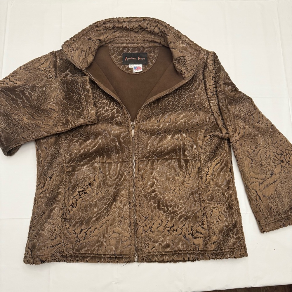 Vintage Woman’s  Andrea Faye Brown Coat In Size Large 100% Polyester